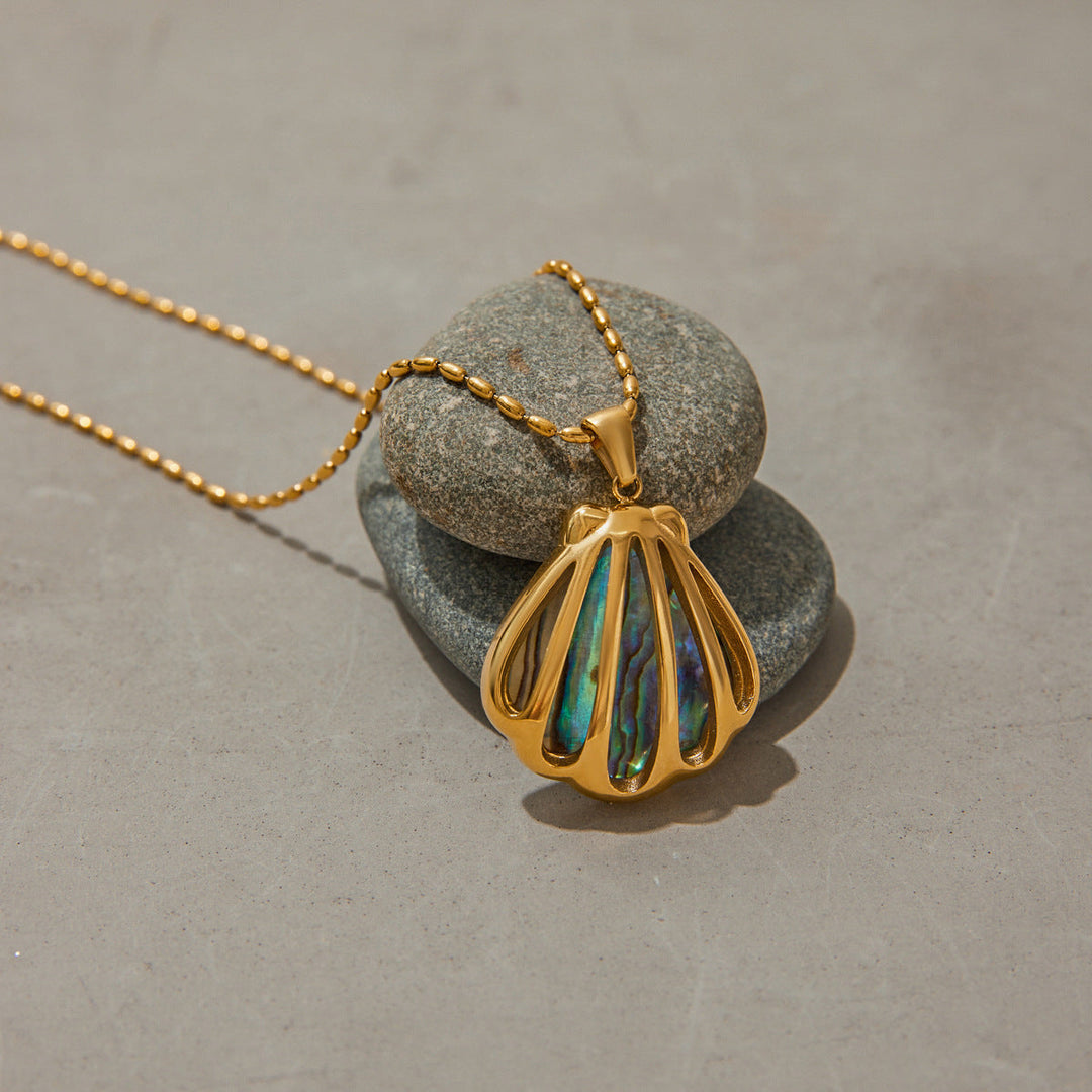 Nixie Gold Seashell Pendant
