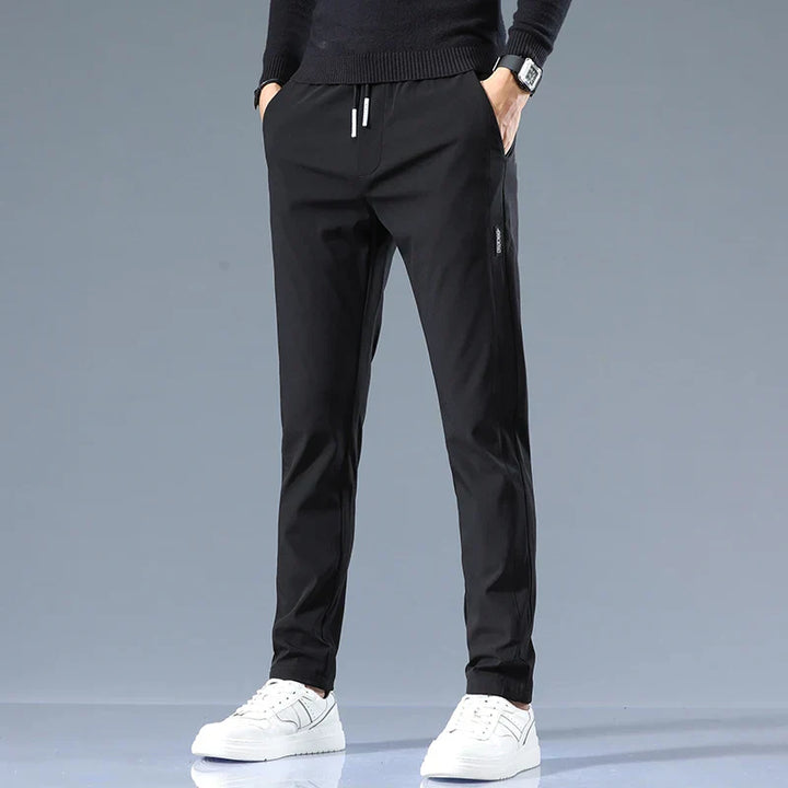 Elegantes pantalones slim fit