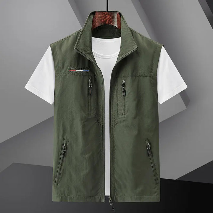 Chaqueta impermeable multibolsillos