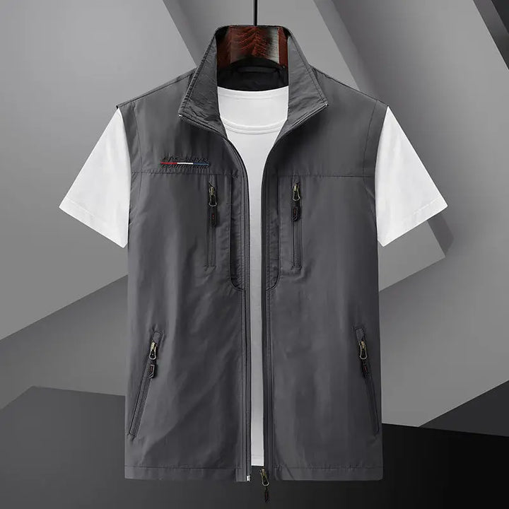 Chaqueta impermeable multibolsillos