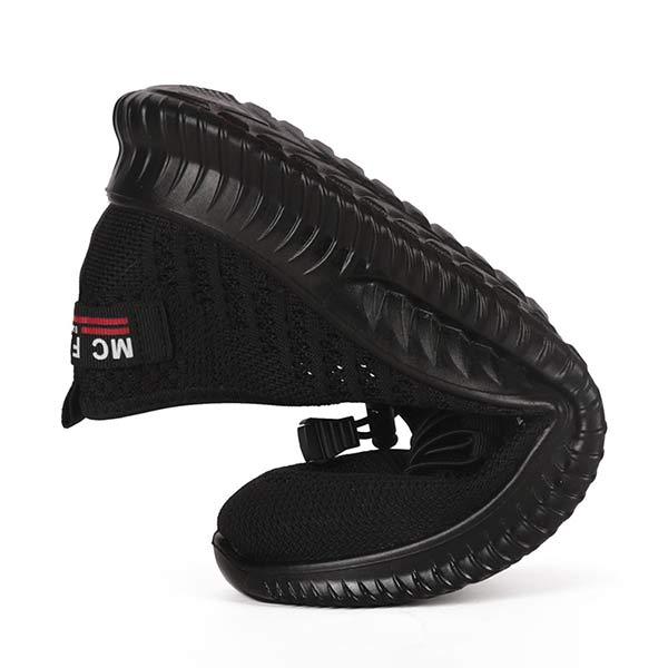 MEN'S FLYKNIT SNEAKERS