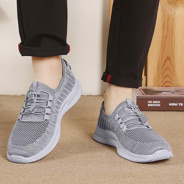 MEN'S FLYKNIT SNEAKERS