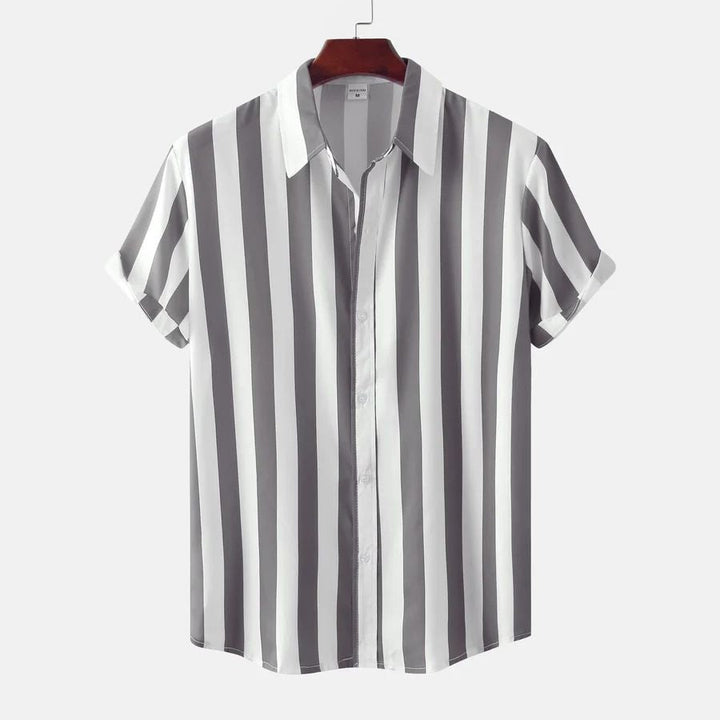 Camisa transpirable de rayas para el verano